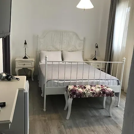 No Onbir Bed & Breakfast Alaçatı