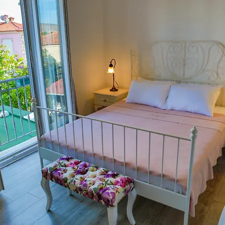 Bed & Breakfast No Onbir Alaçatı